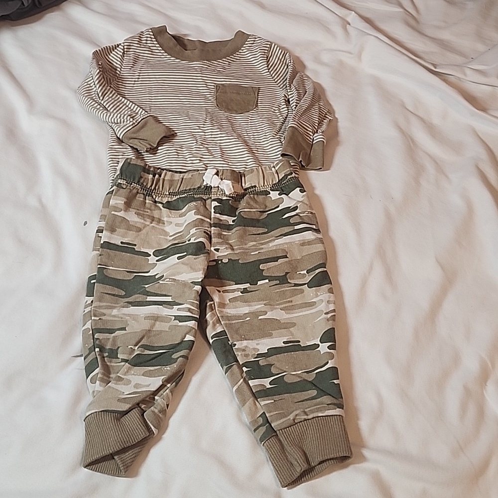 Carter's camo pants and striped top outfit sz 6 mon